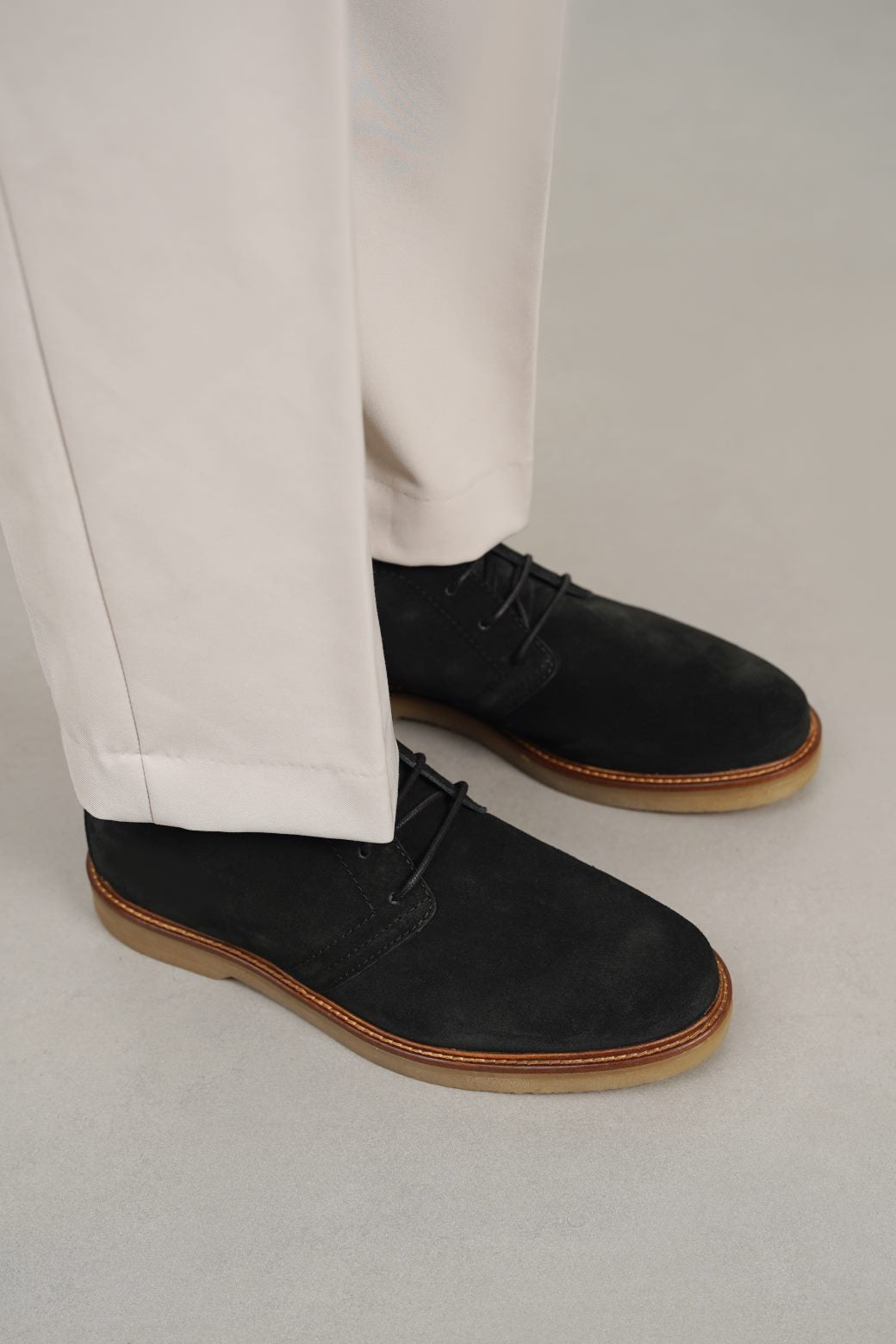 BLACK SUEDE CHUKKA BOOTS