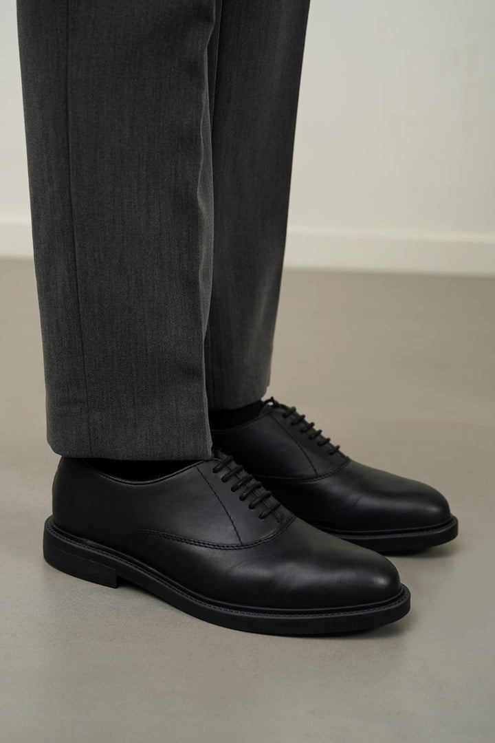 BLACK LEATHER OXFORD SHOES