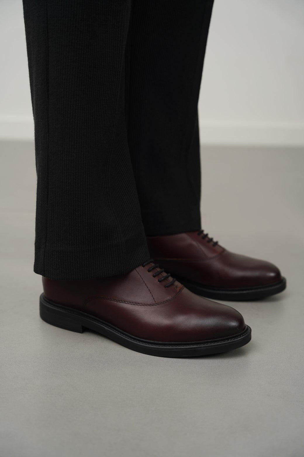 LEATHER OXFORD SHOES