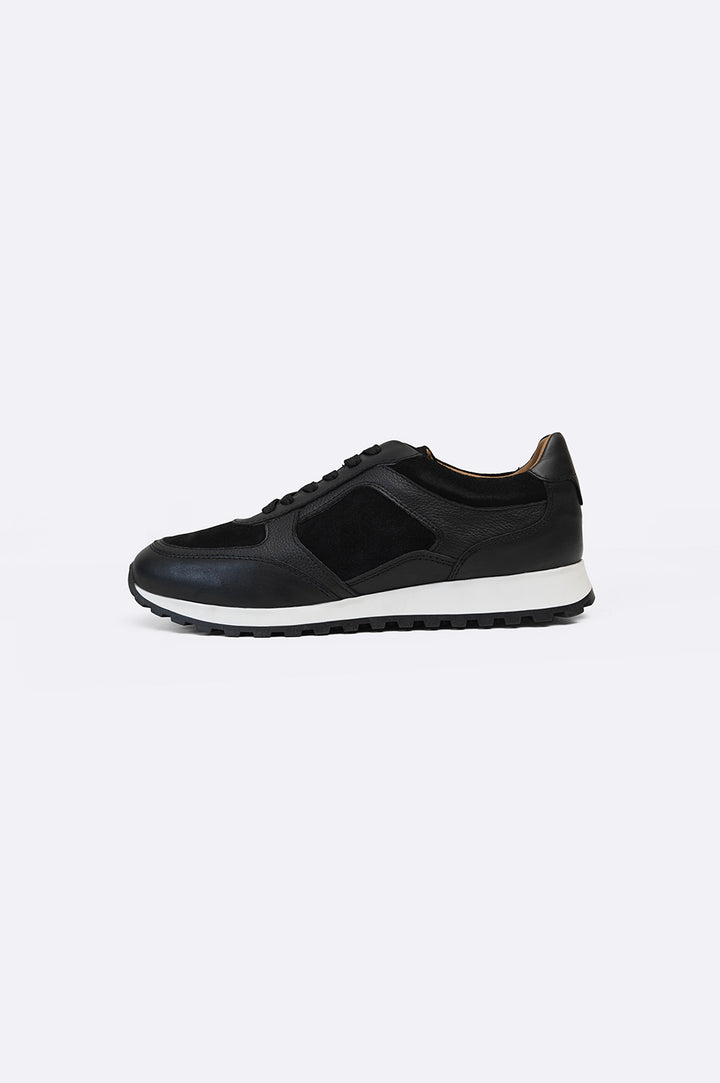 BLACK CASUAL LEATHER SNEAKERS