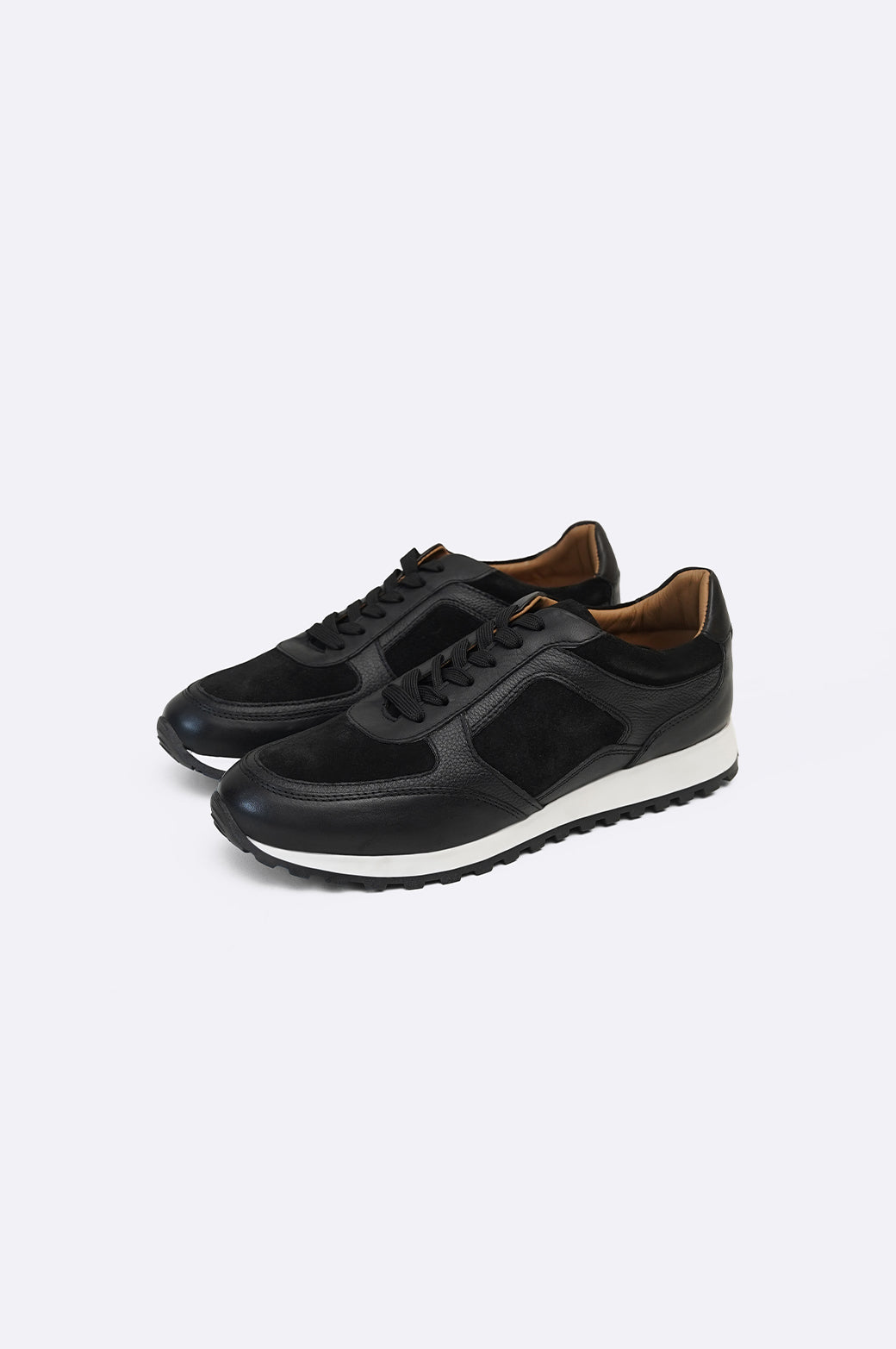 BLACK CASUAL LEATHER SNEAKERS