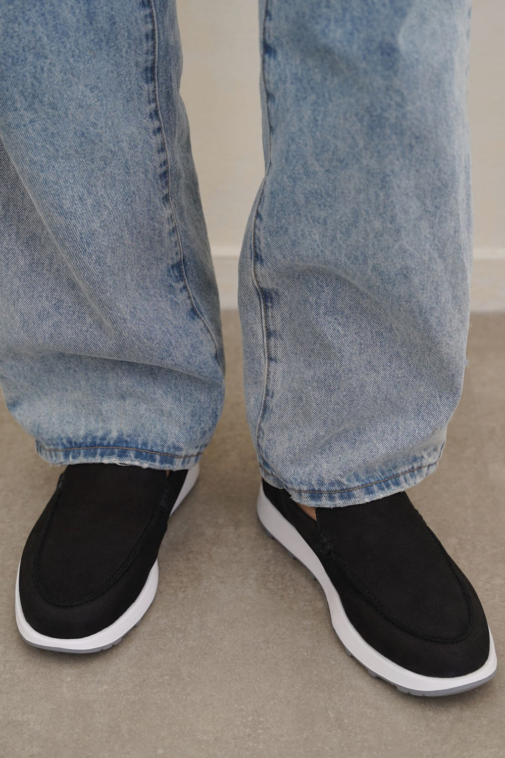 BLACK AIR LEATHER LOAFERS