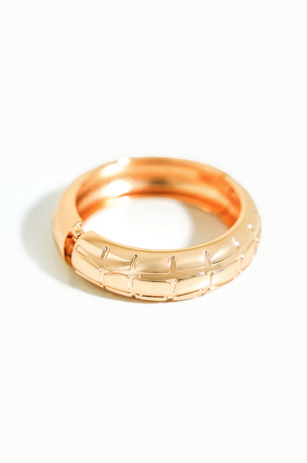 GOLD TEXTURED BRACELET