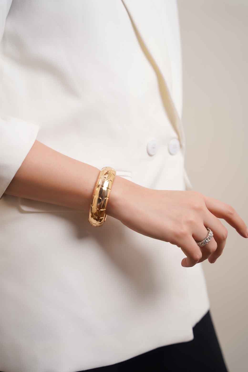 GOLD TEXTURED BRACELET