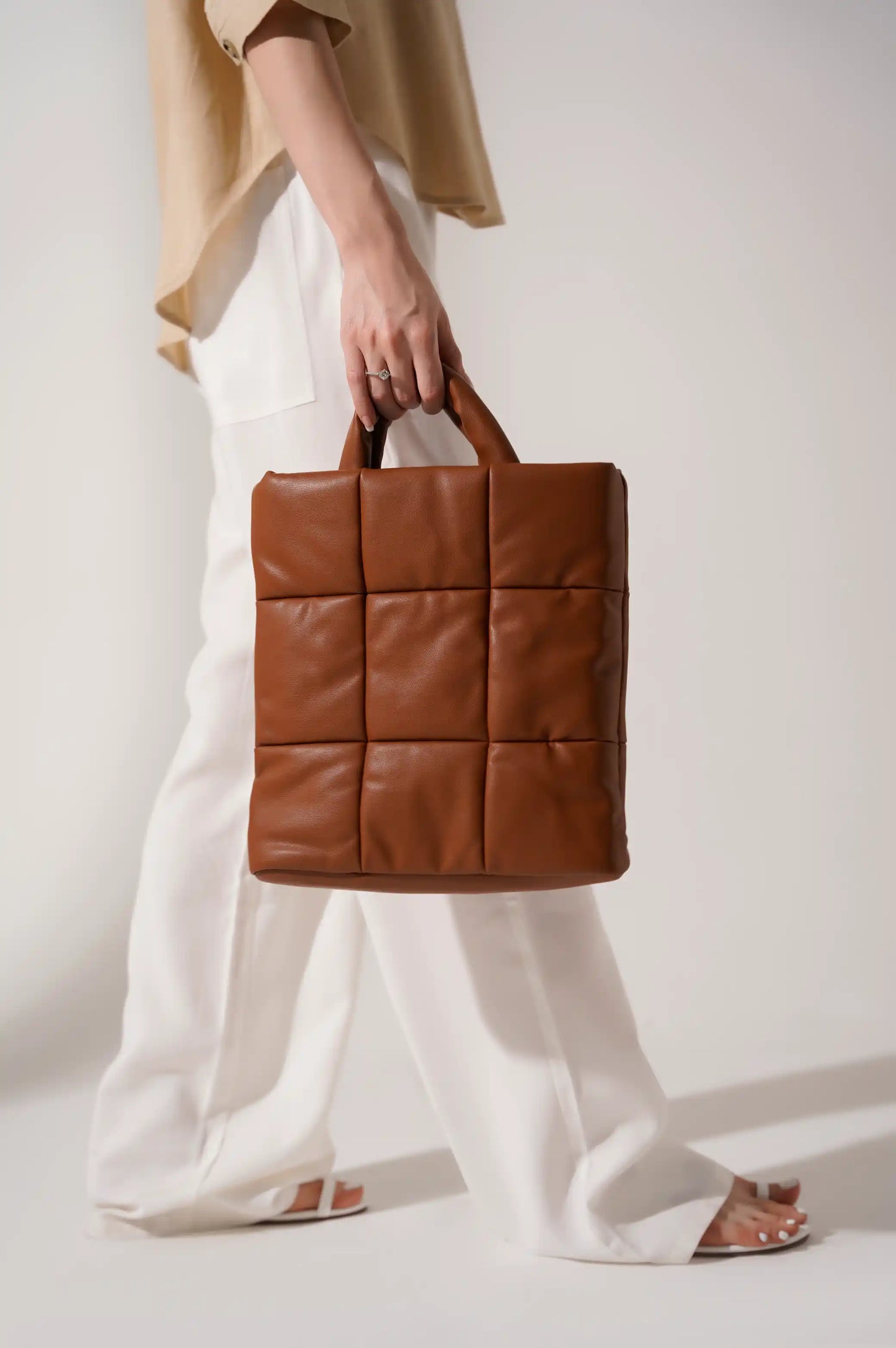 BROWN QUILTED TOTE