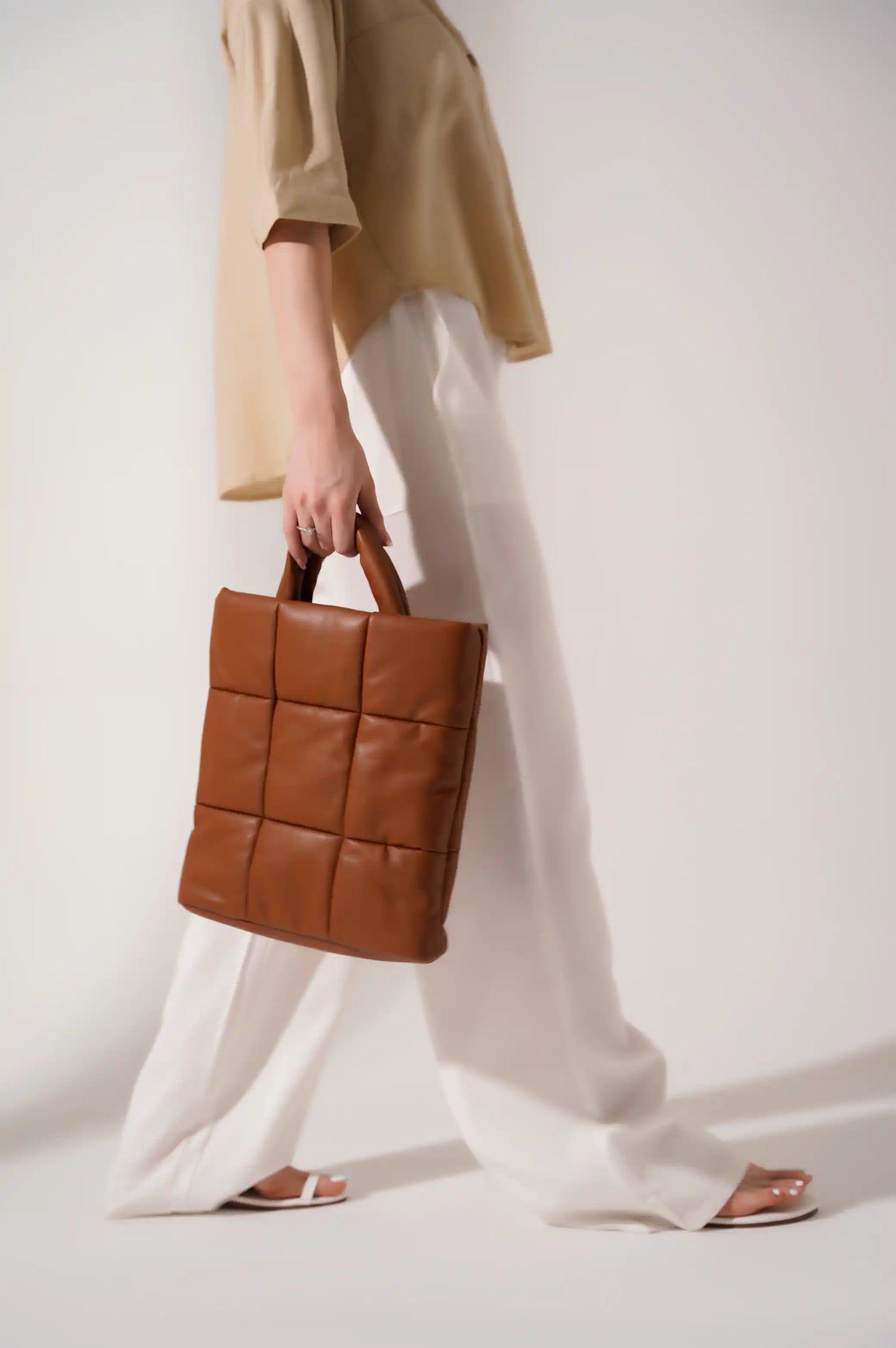 BROWN QUILTED TOTE