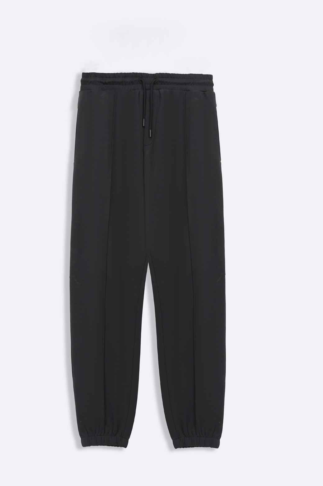 BLACK PLEATED JOGGER PANT