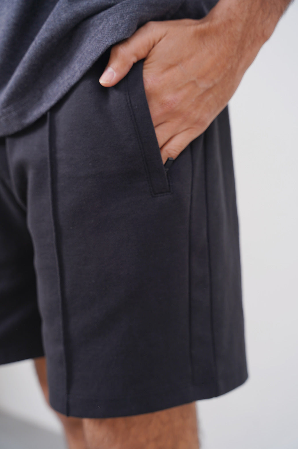 ALL BALCK SHORTS WITH SIDE PANEL