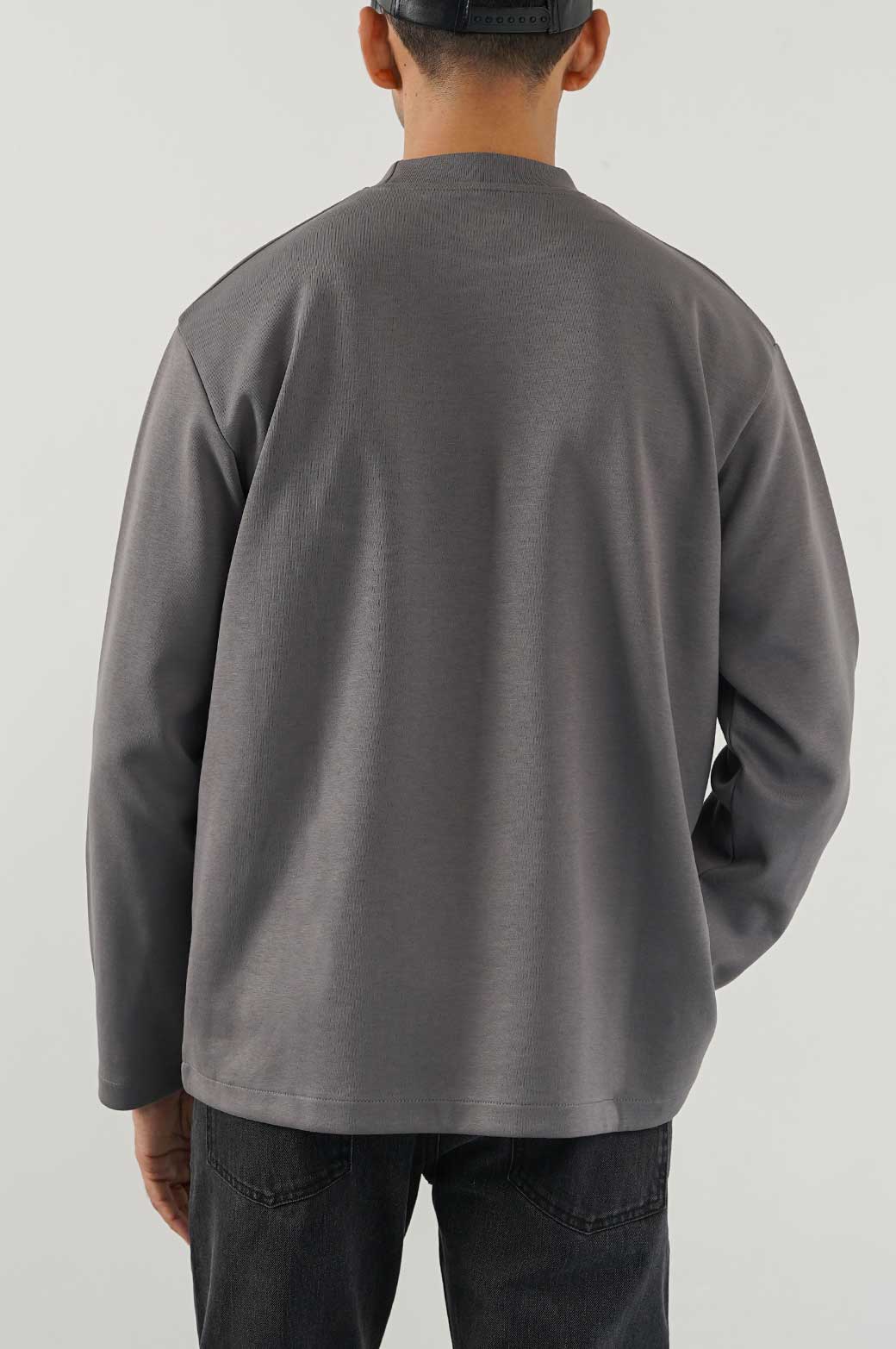 GREY HIGH CREW SWEATSHIRT