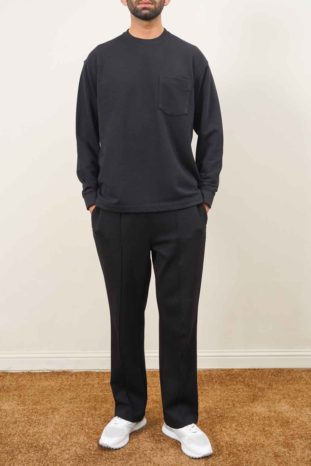 BLACK EVERYDAY SWEATSHIRT