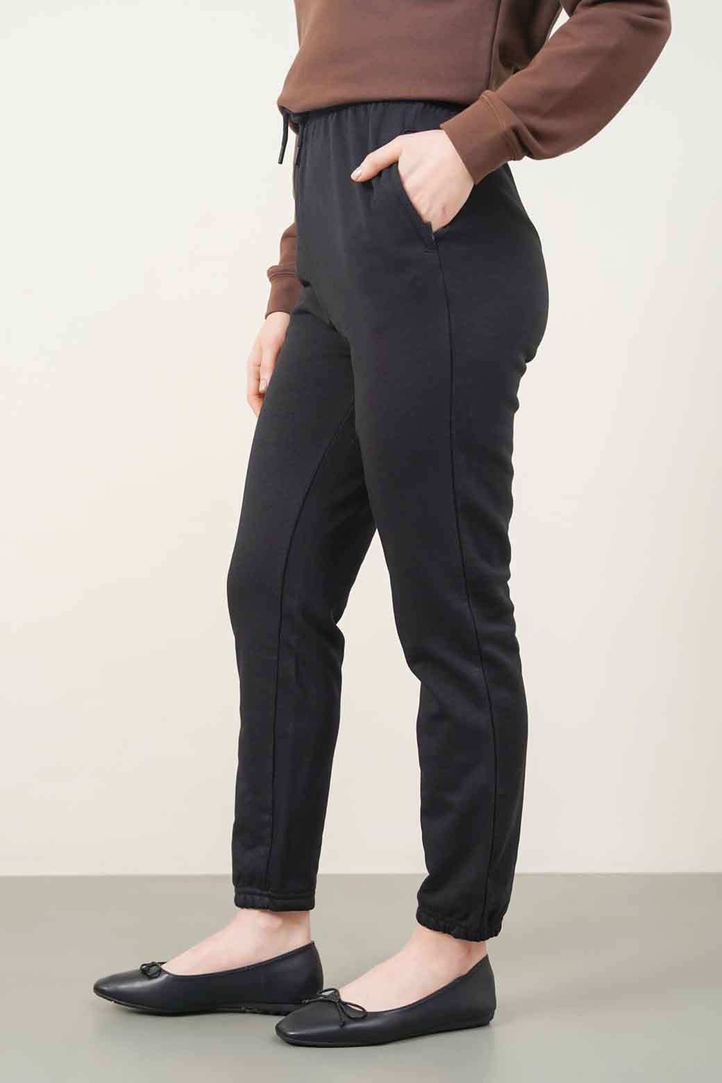 BLACK EVERYDAY JOGGER