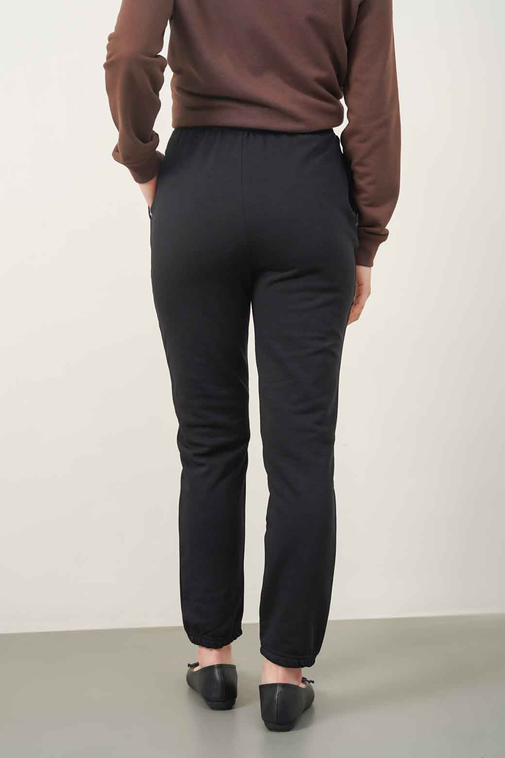 BLACK EVERYDAY JOGGER