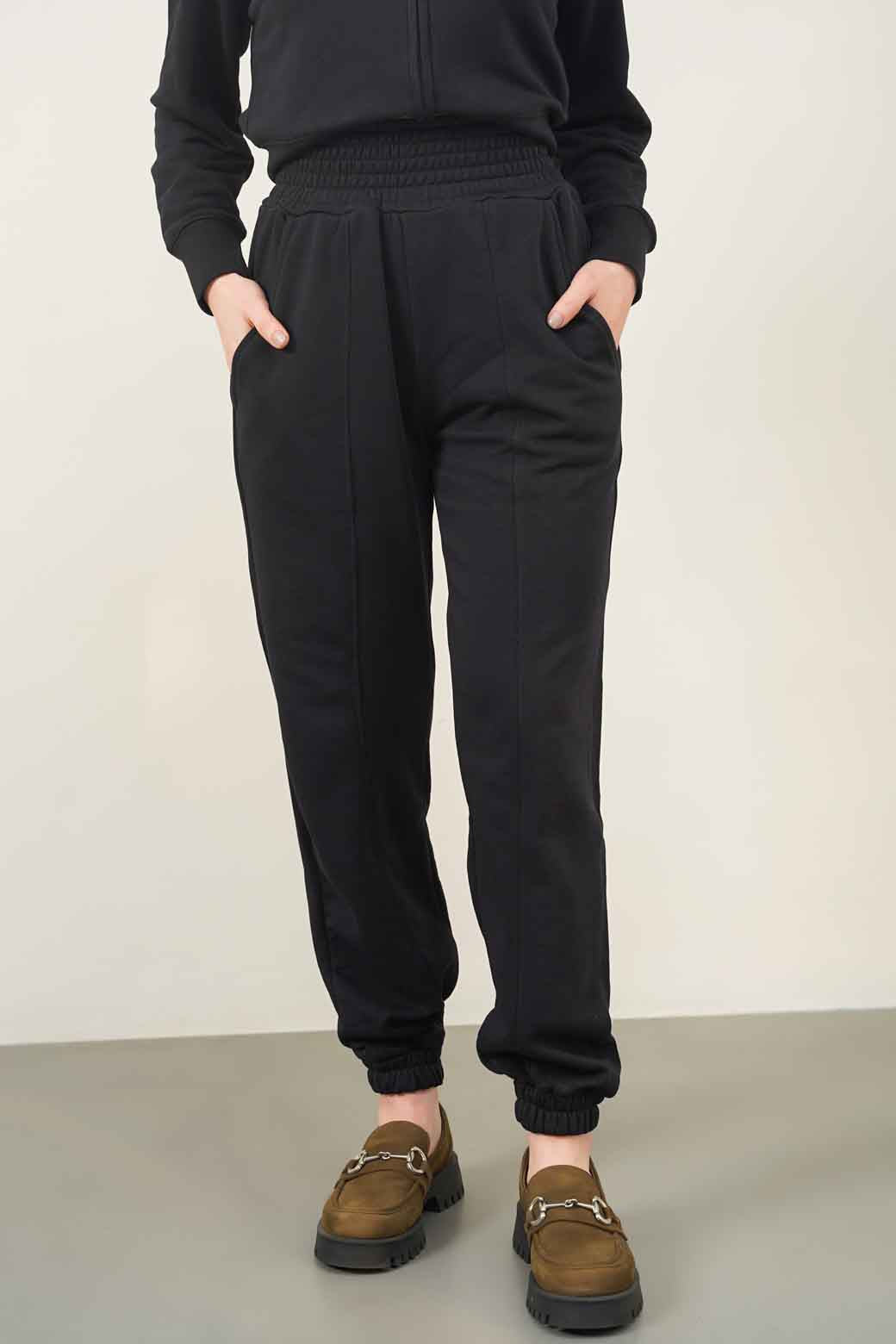BLACK TROUSER WITH ELASTICATED HEM