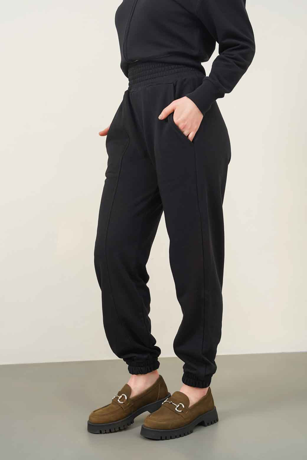 BLACK TROUSER WITH ELASTICATED HEM