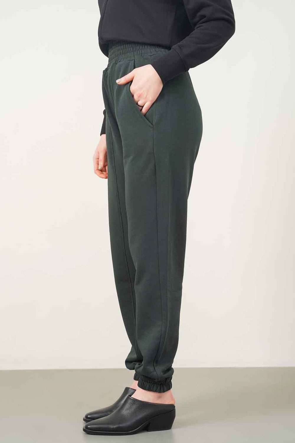 DARK GREEN TROUSER WITH ELASTICATED HEM