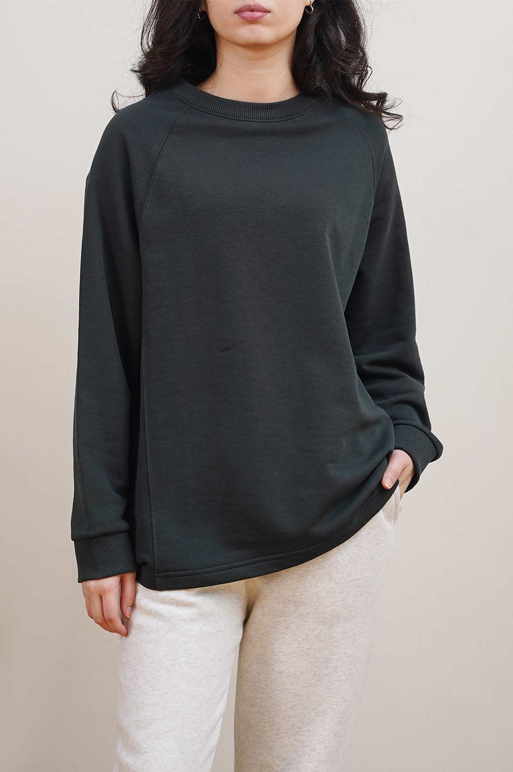 DARK GREEN BASIC SWEATSHIRT