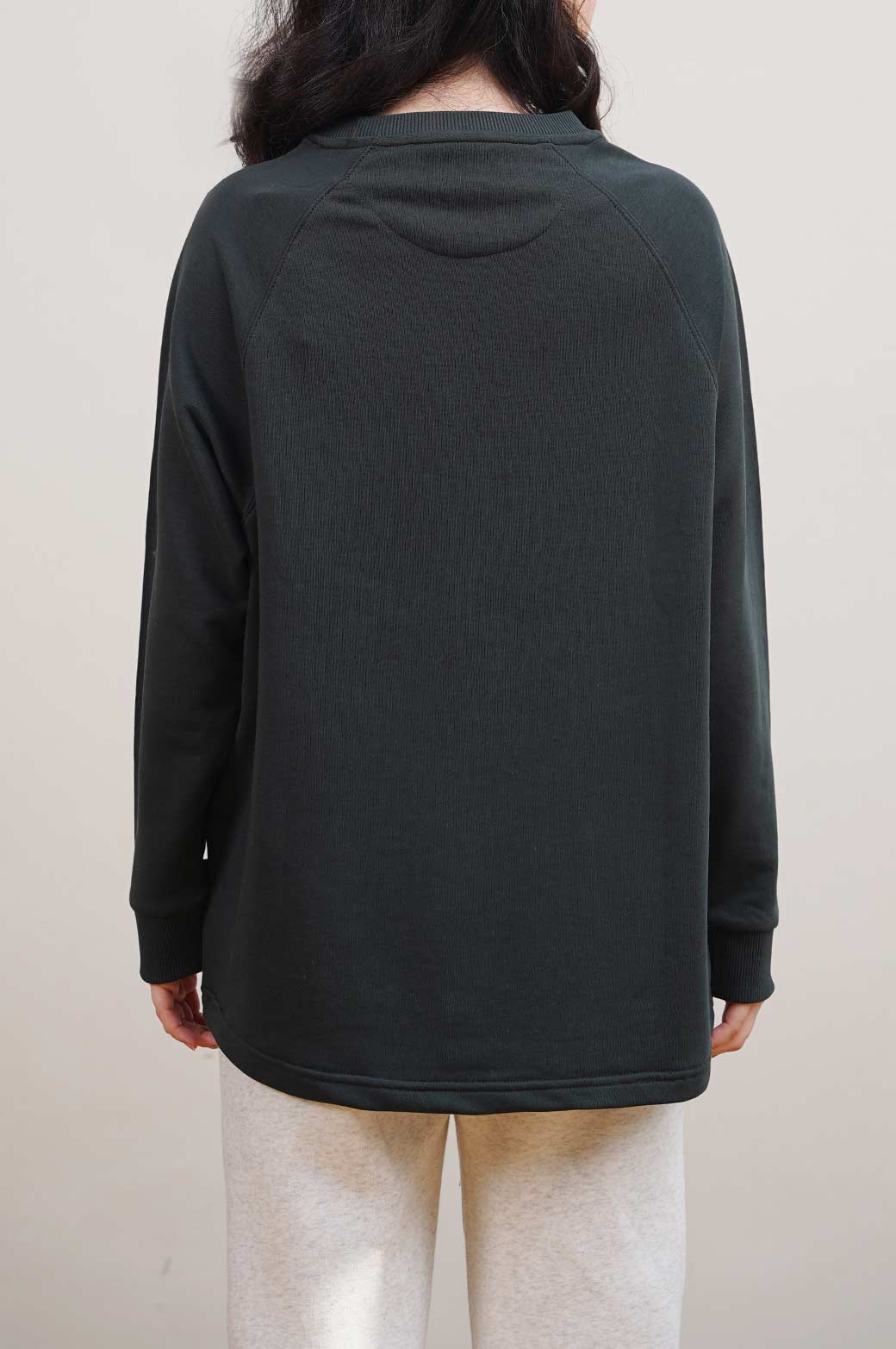 DARK GREEN BASIC SWEATSHIRT