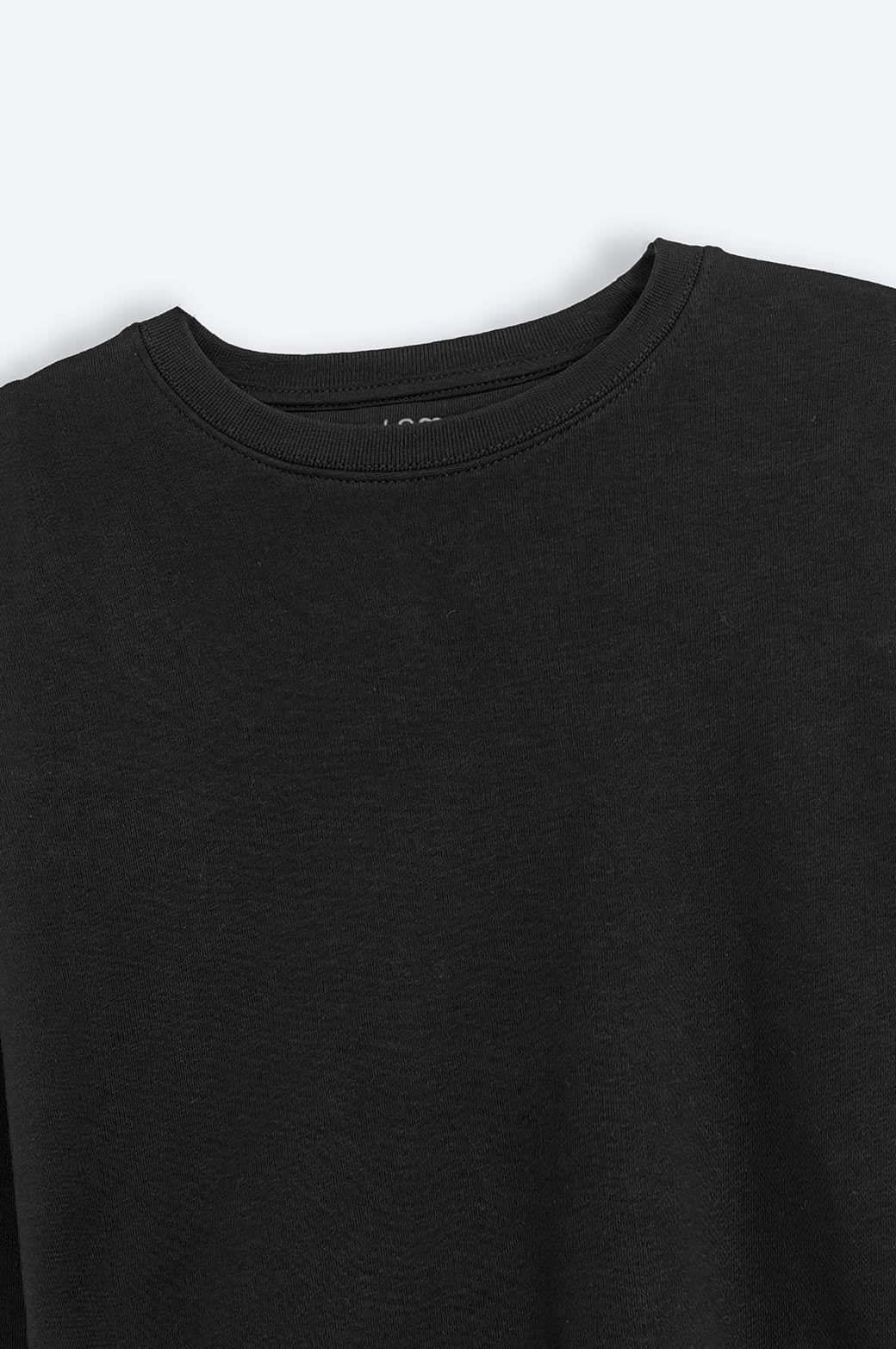 BLACK BASIC CROPPED SWEATSHIRT