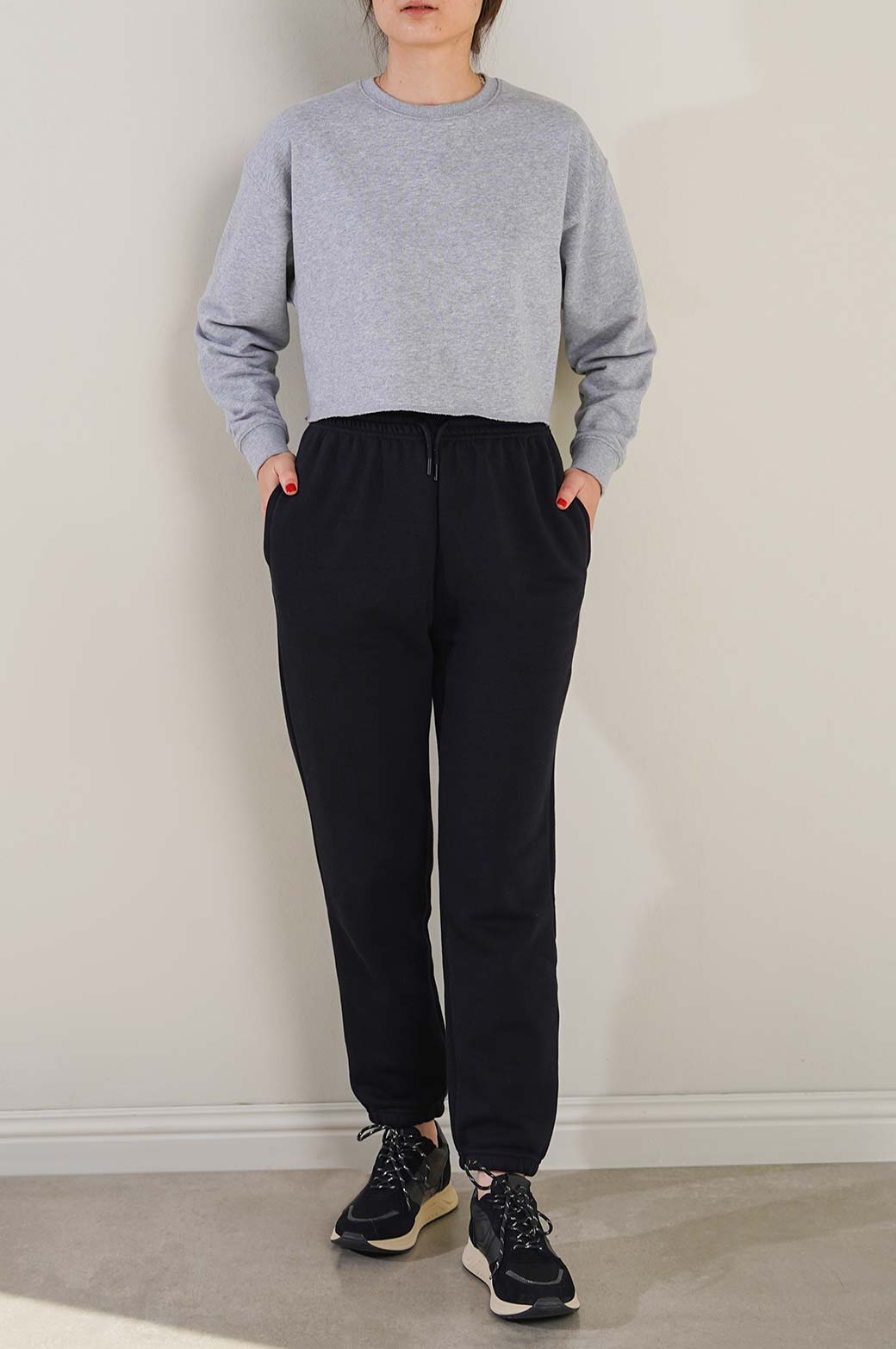 HEATHER GREY BASIC CROPPED SWEATSHIRT