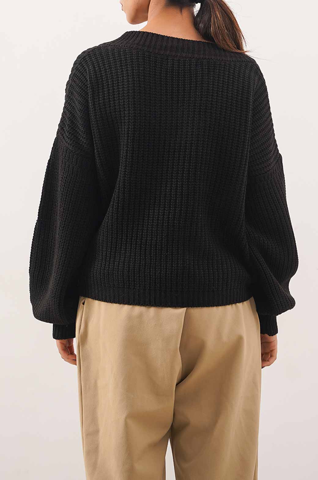 BLACK BASIC CRICKET JUMPER