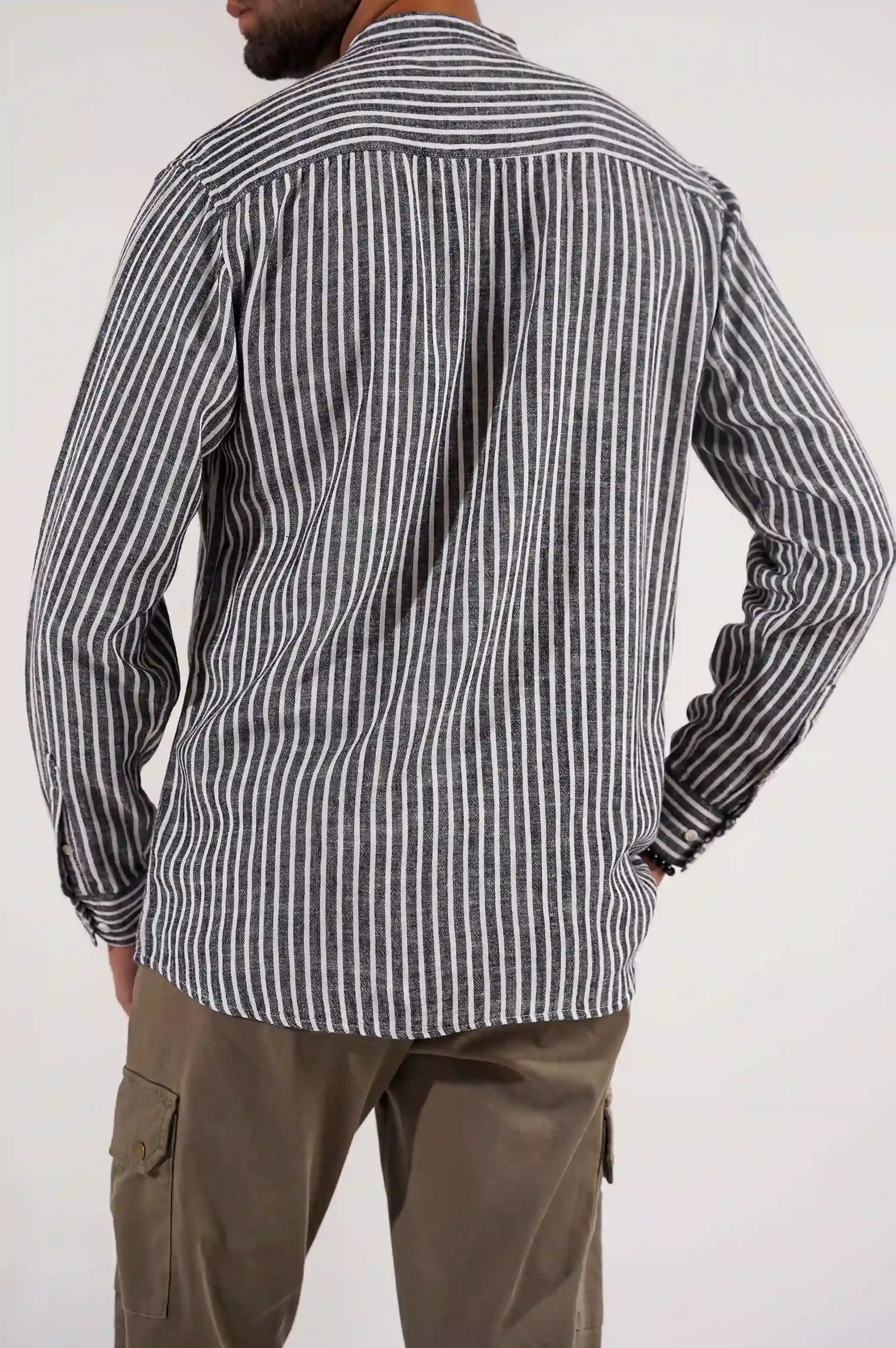 BLACK STRIPE BUTTON DOWN SHIRT