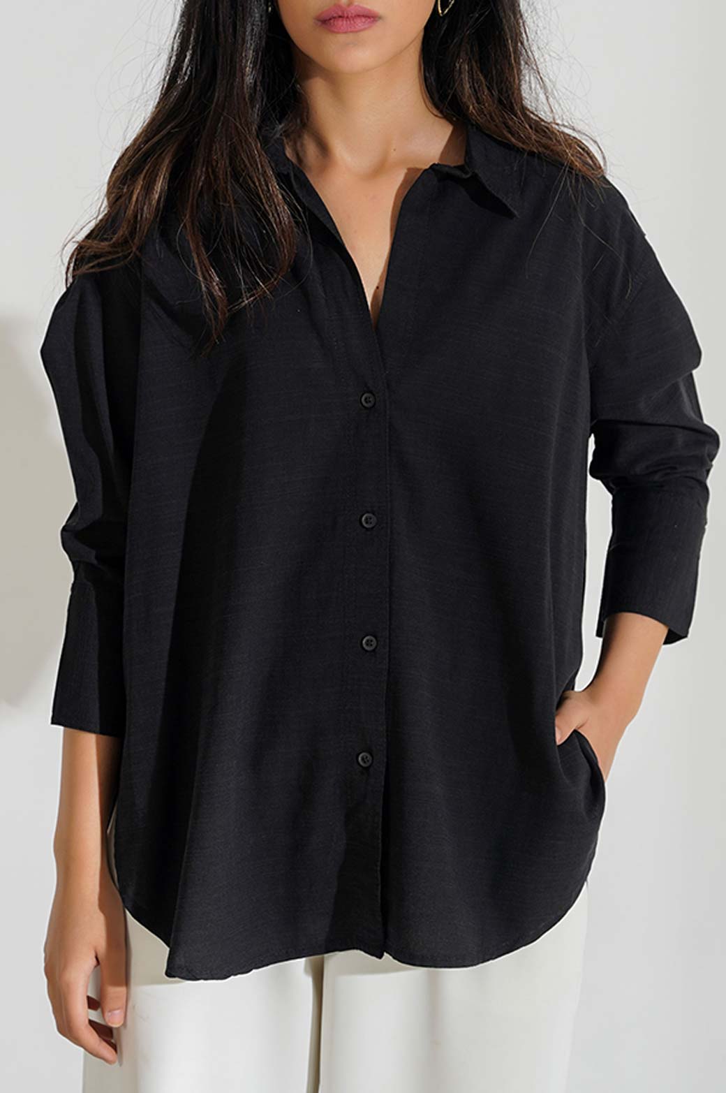 BLACK BUTTON DOWN SHIRT