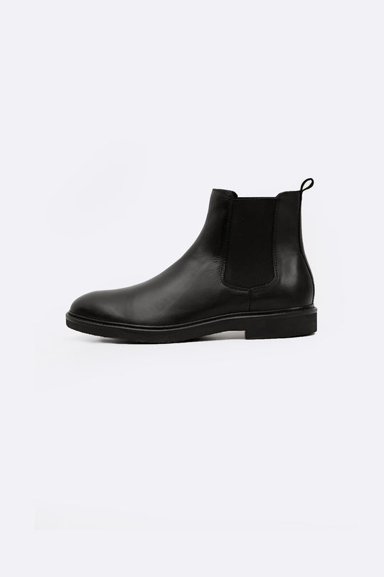 BLACK SMART BLACK LEATHER CHELSEA BOOTS