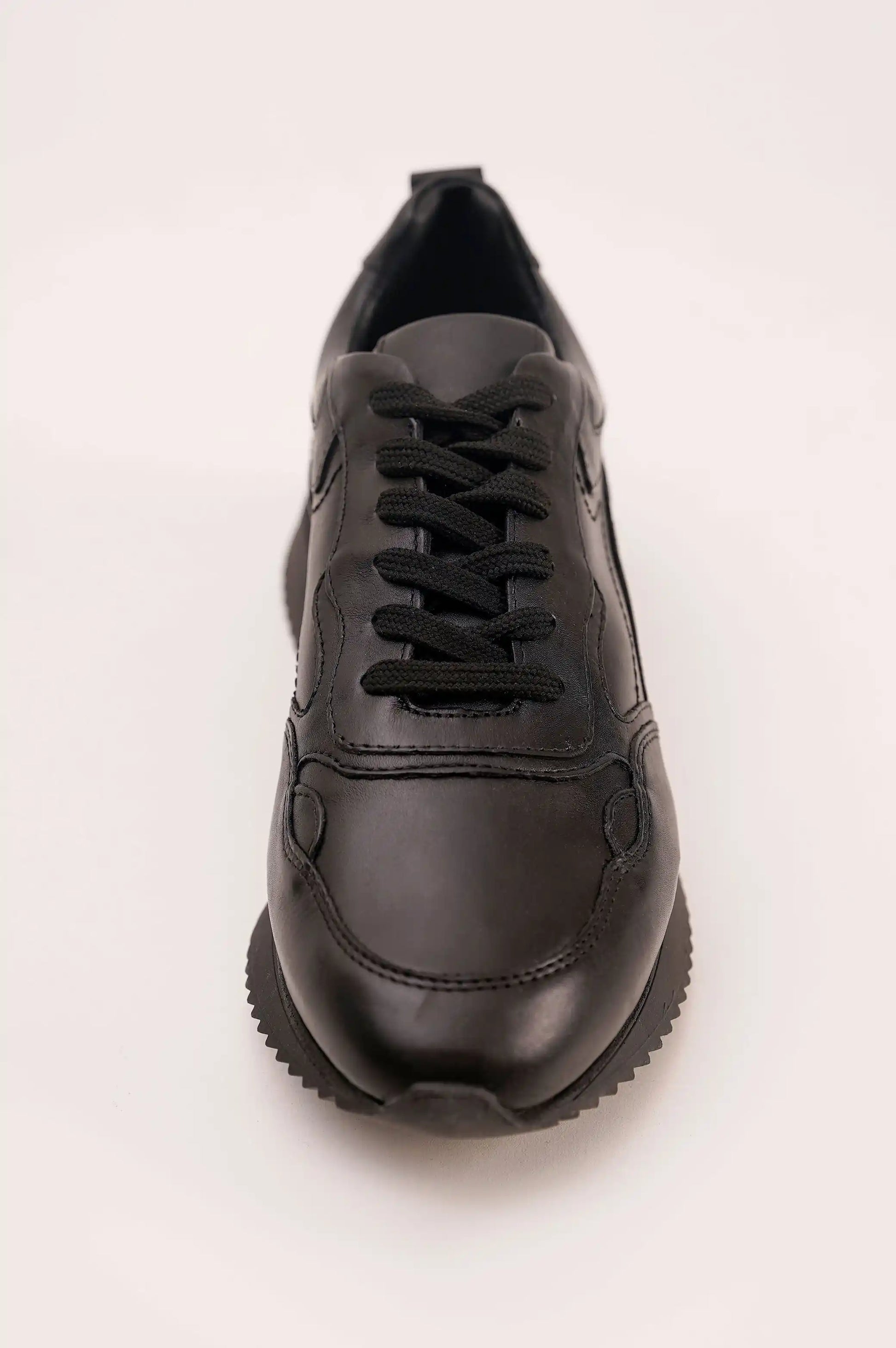 BLACK MAN EVERYDAY SNEAKERS