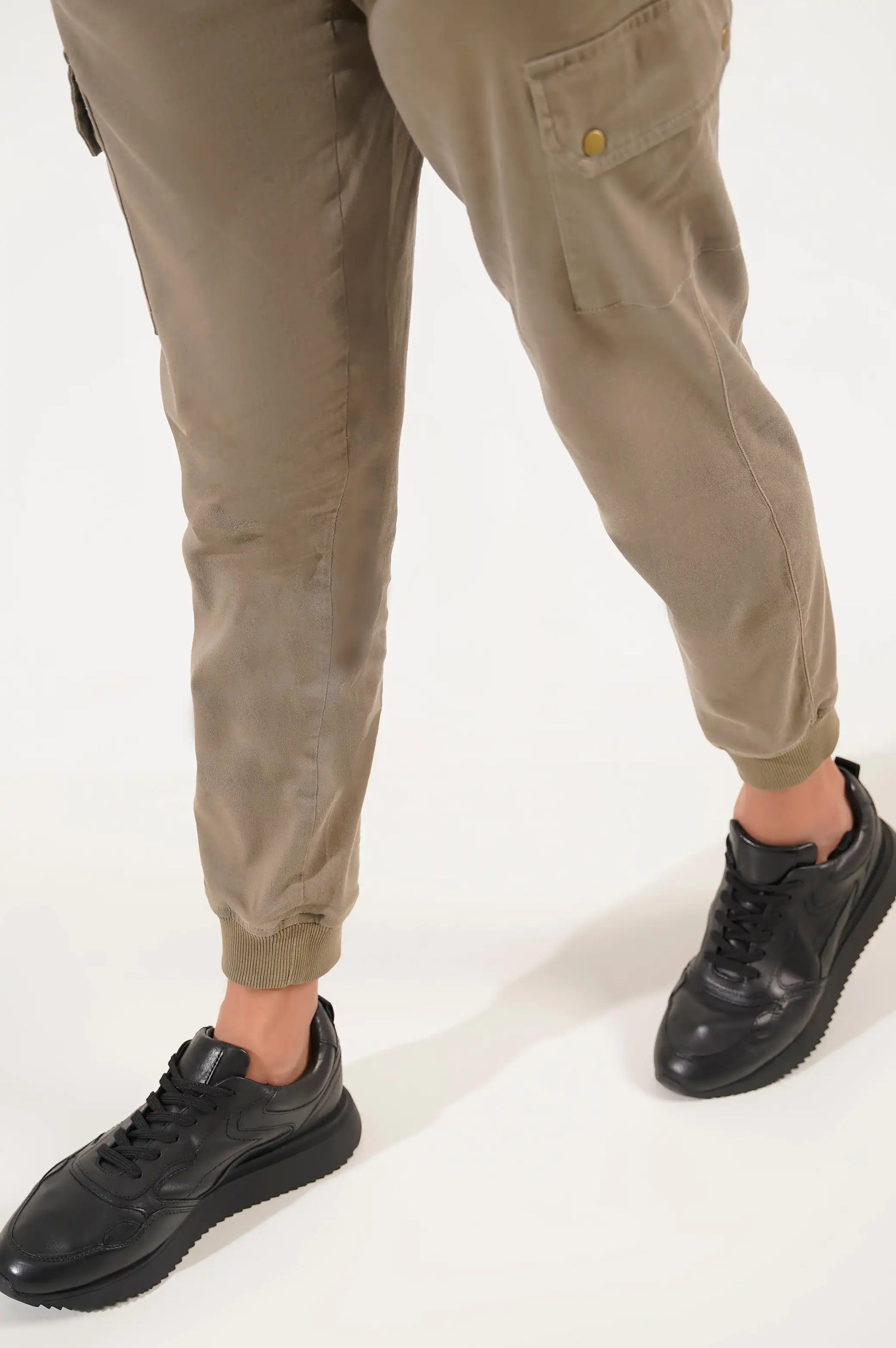 BLACK MAN EVERYDAY SNEAKERS