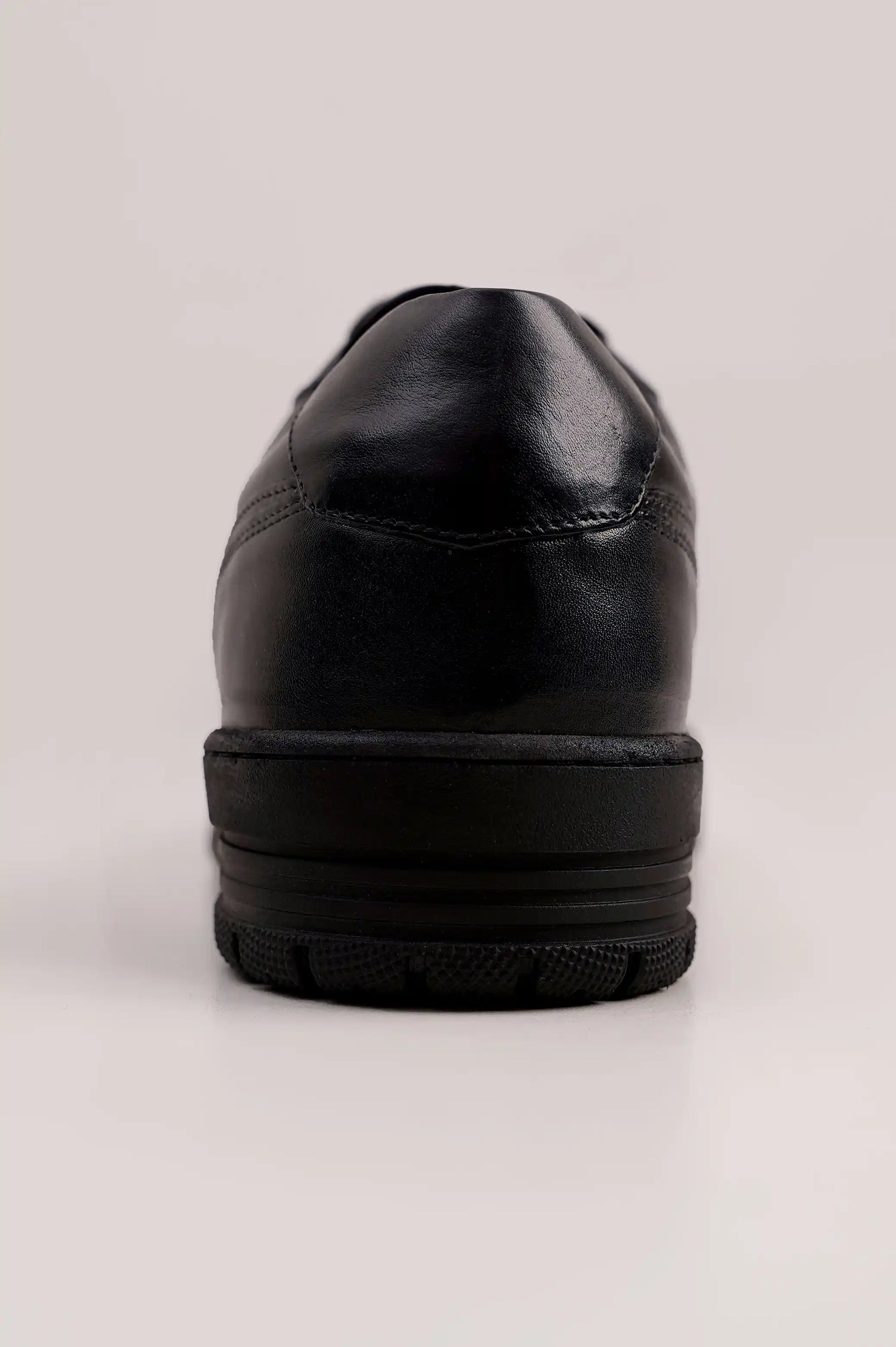 ALL BLACK MAN EVERYDAY SNEAKERS