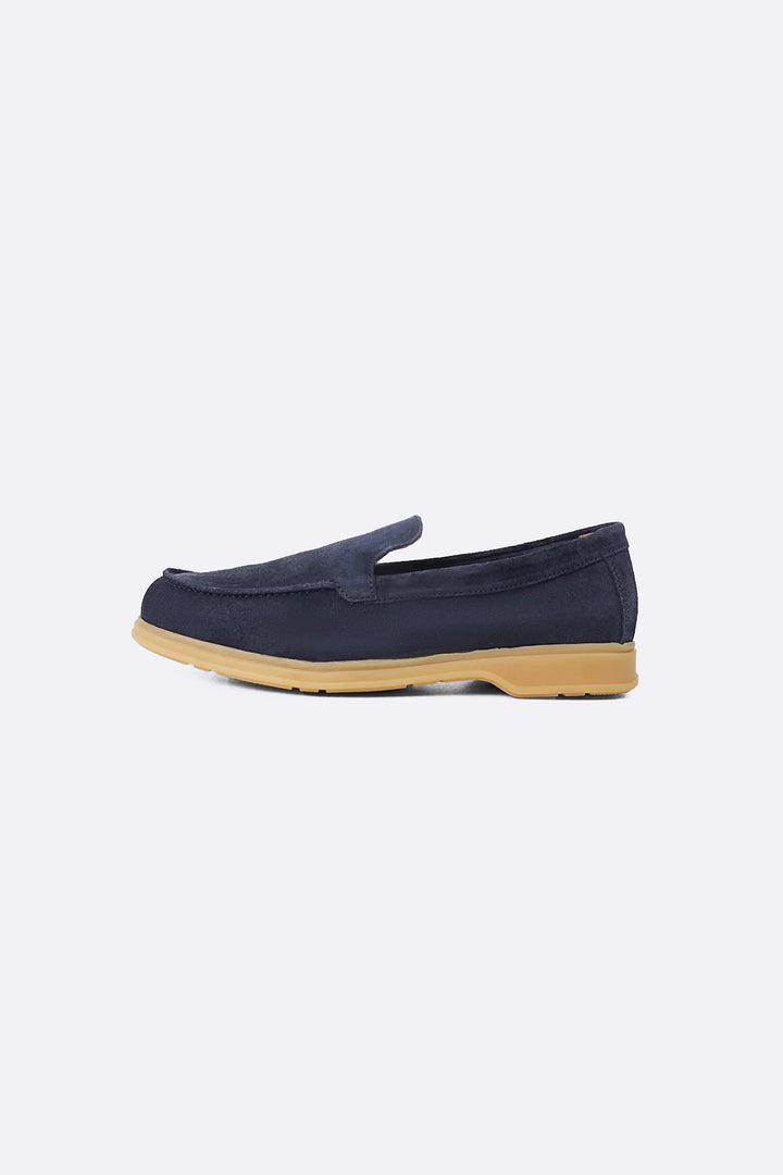 COMFORTABLE LEATHER LOAFERS