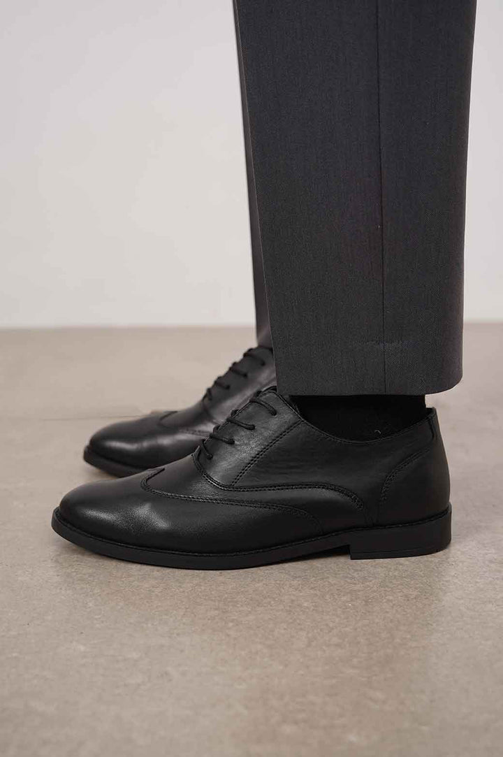 BLACK WING TIP LEATHER SHOES