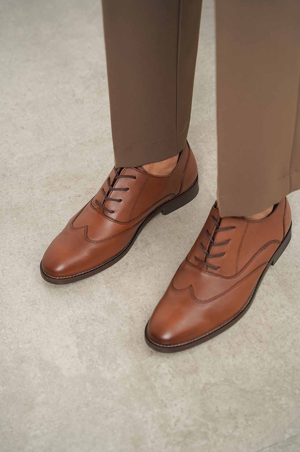 BROWN WING TIP LEATHER SHOES