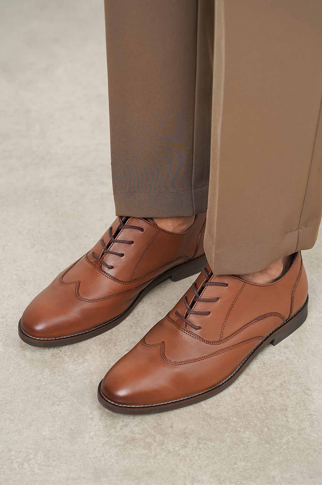 BROWN WING TIP LEATHER SHOES