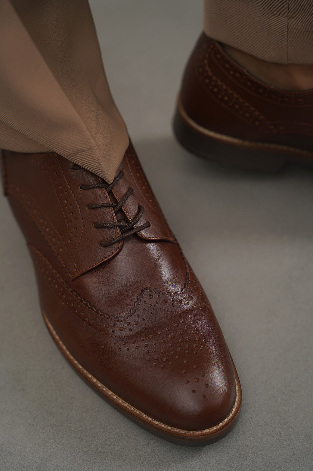 BROWN CLASSIC LEATHER BROGUES