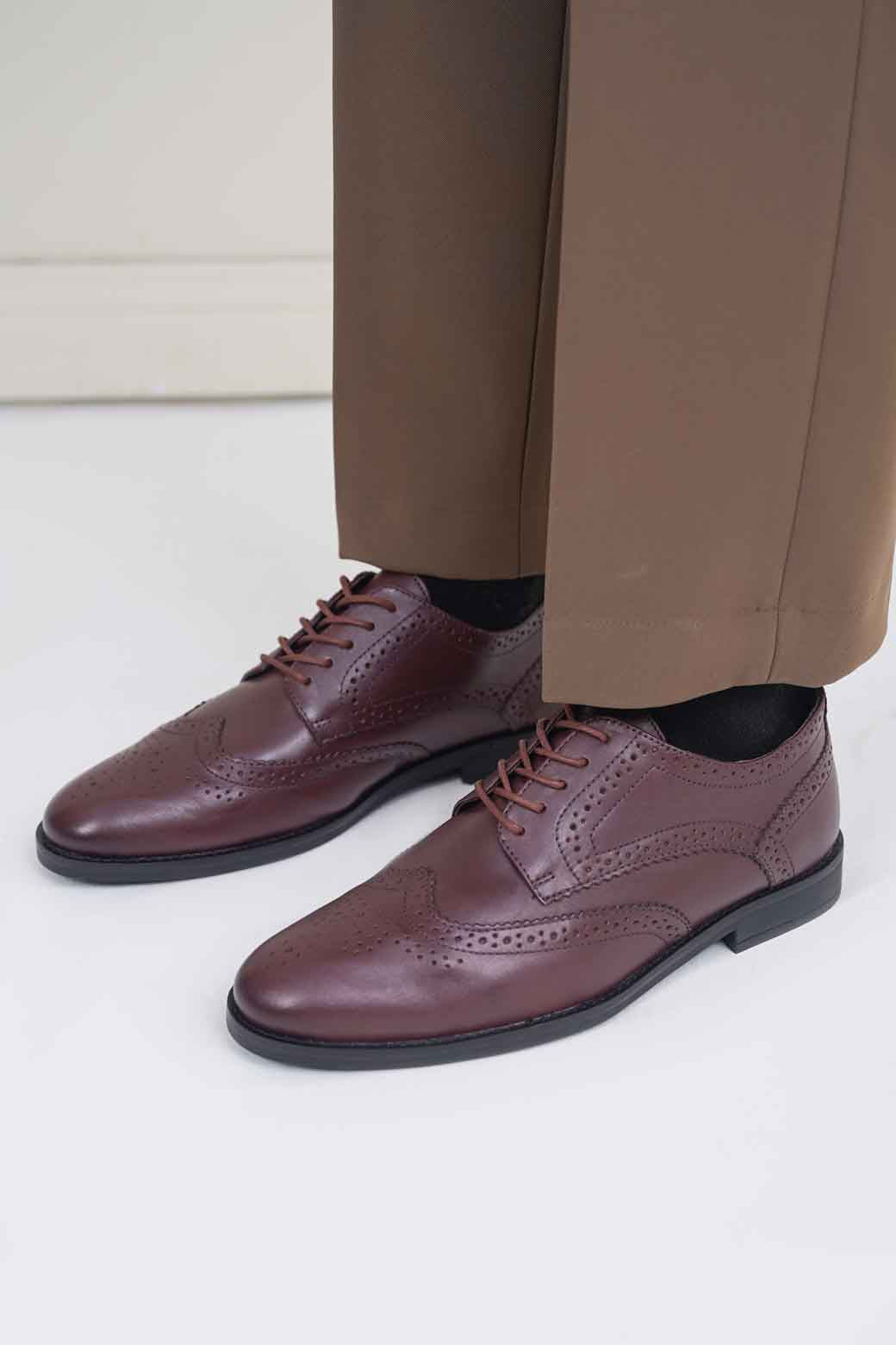 BURGUNDY CLASSSIC LEATHER BROGUES