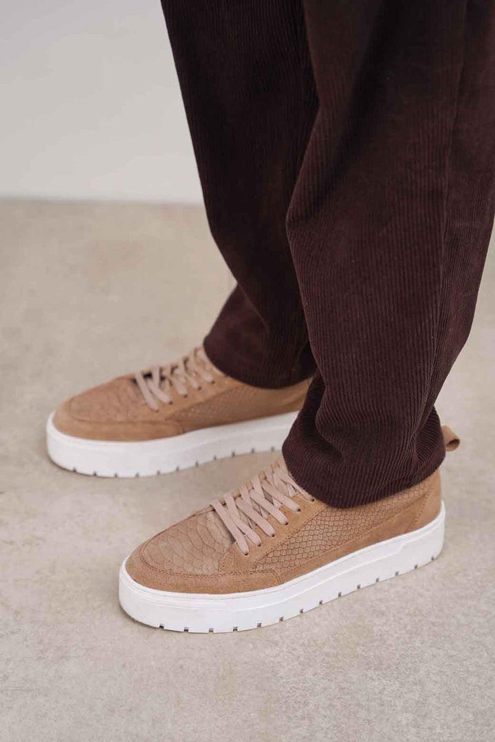 TAUPE TEXTURED LEATHER SNEAKERS