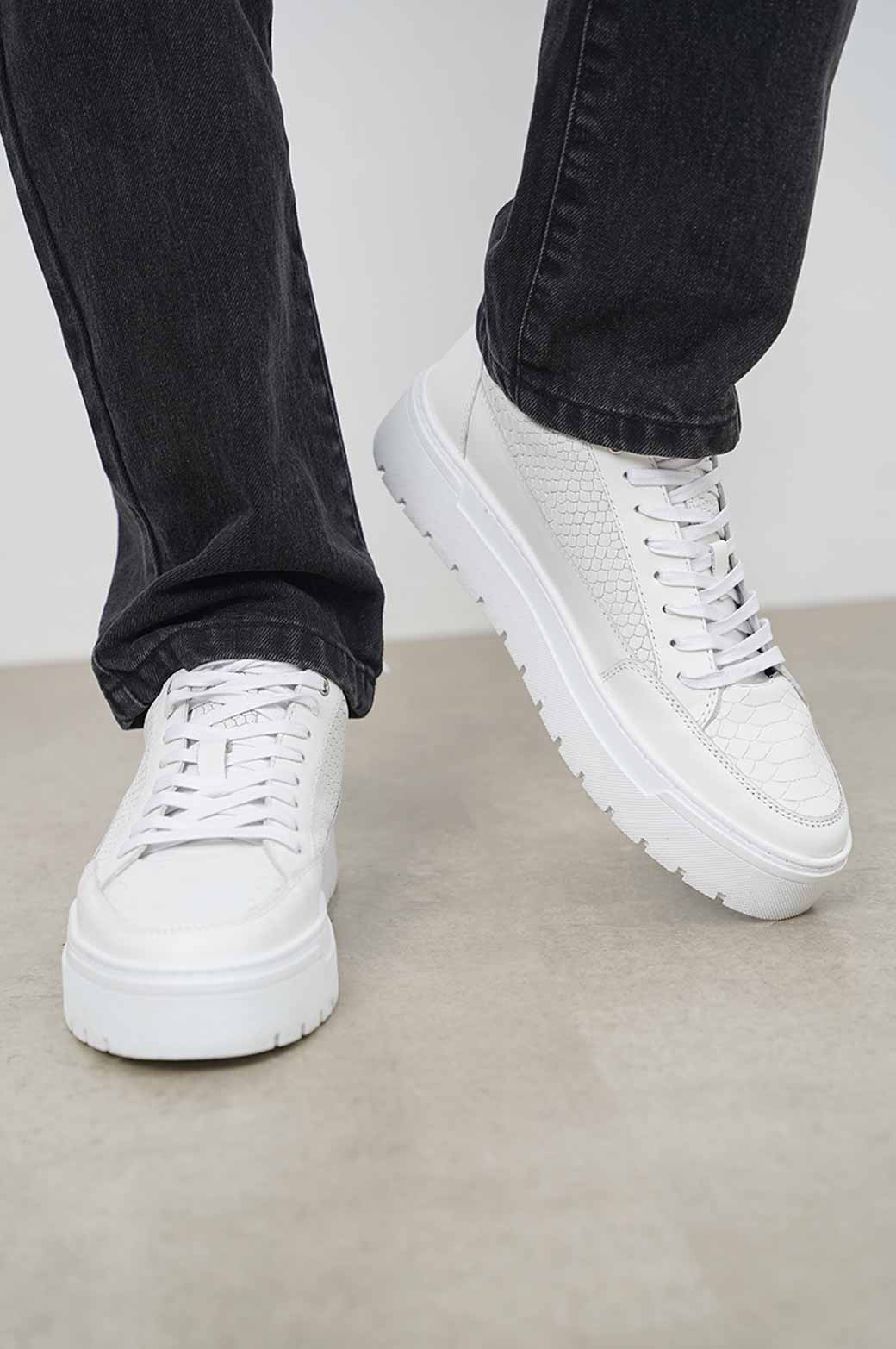 WHITE TEXTURED LEATHER SNEAKERS
