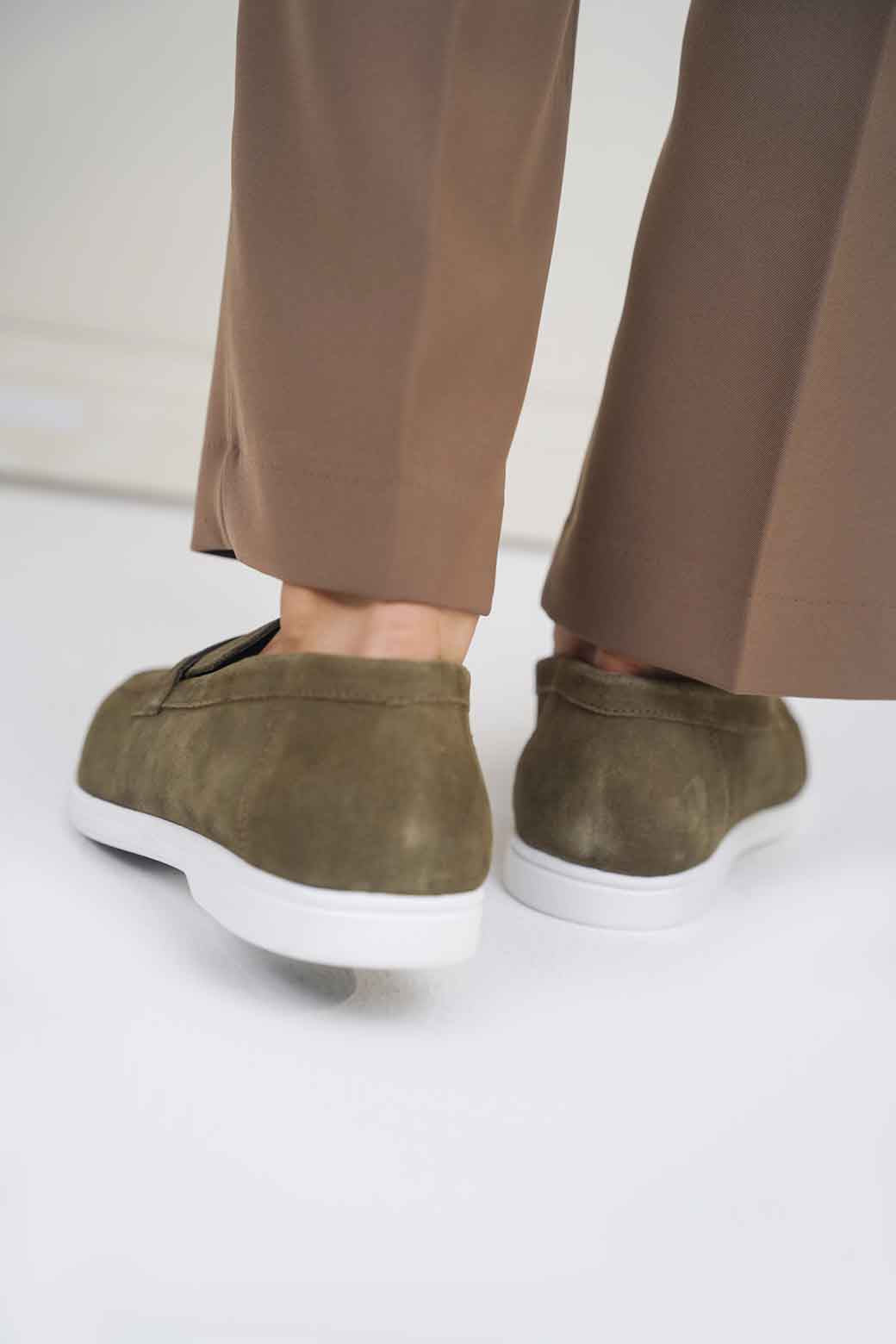 OLIVE LEATHER LOAFERS
