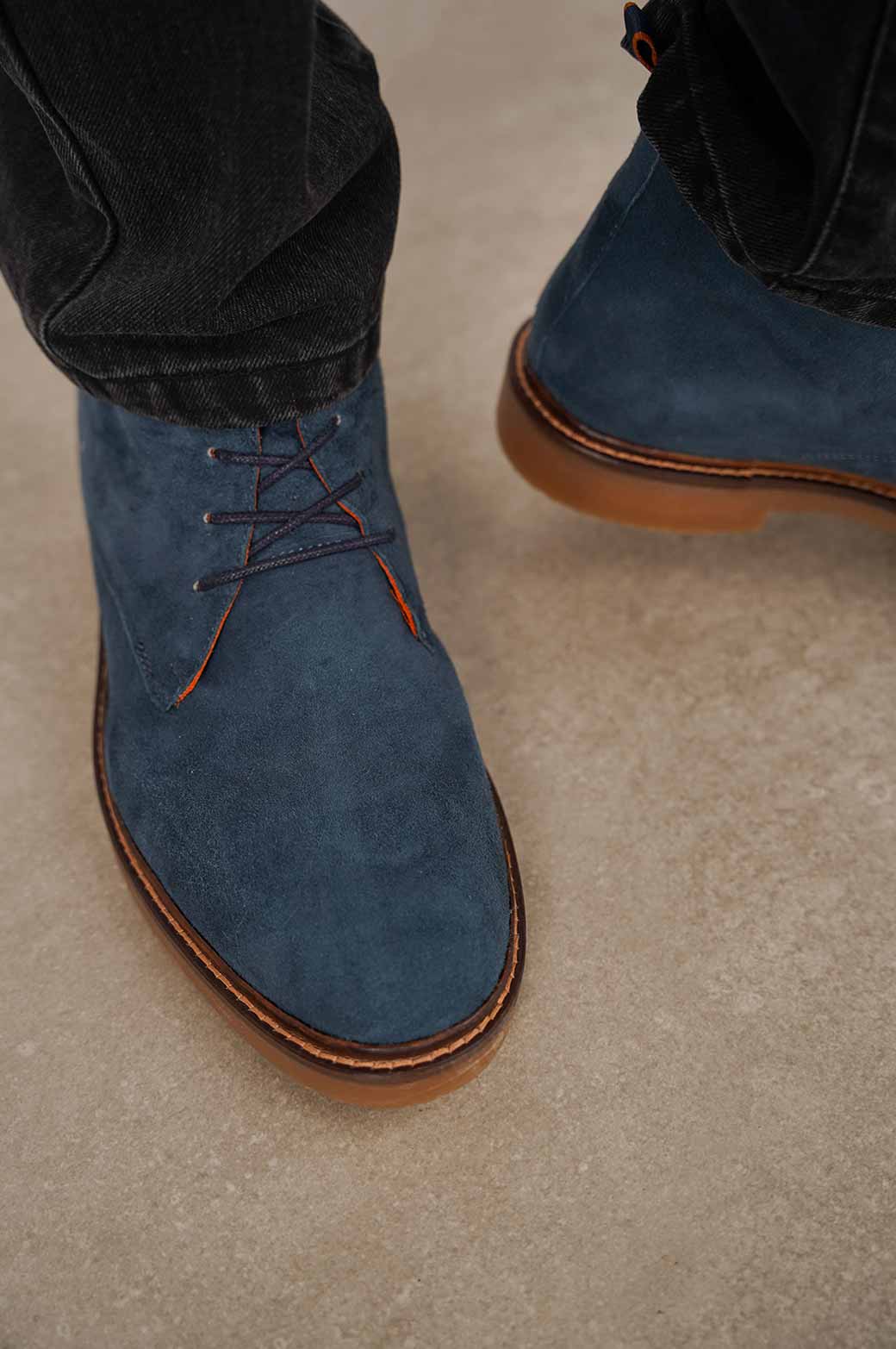 NAVY SUEDE CHUKKA BOOTS