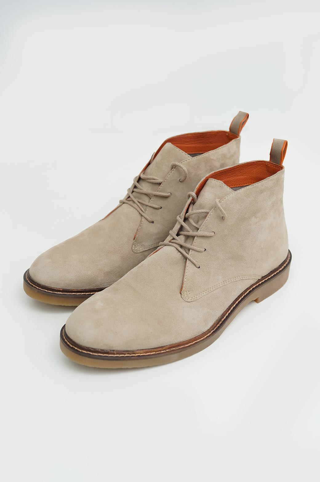 SAND SUEDE CHUKKA BOOTS