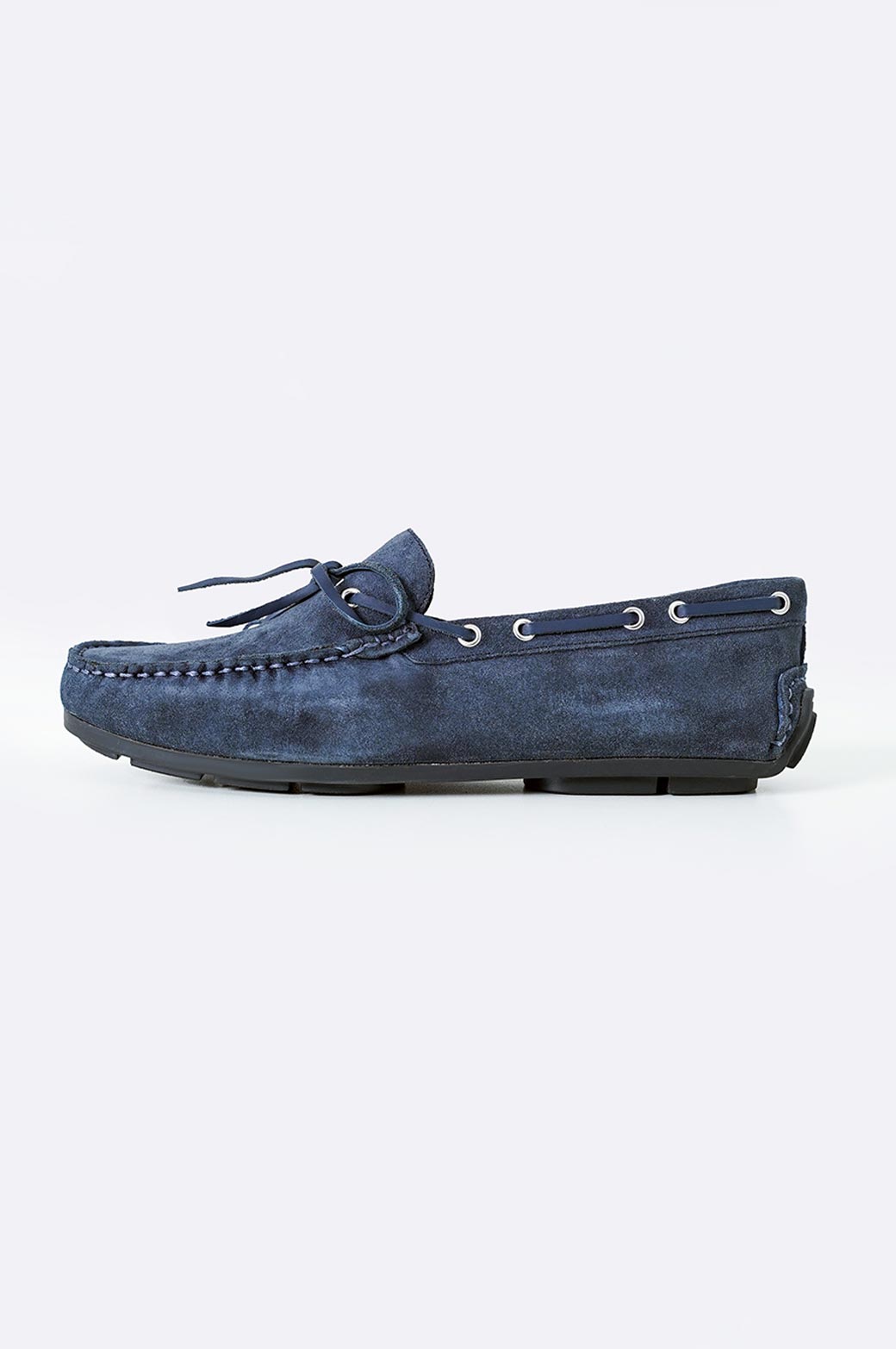 NAVY CLASSIC LEATHER MOCCASINS