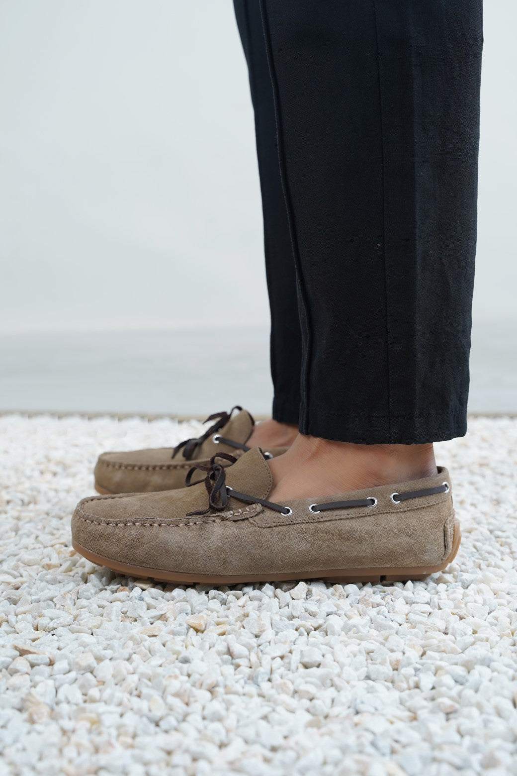 TAUPE CLASSIC LEATHER MOCCASINS