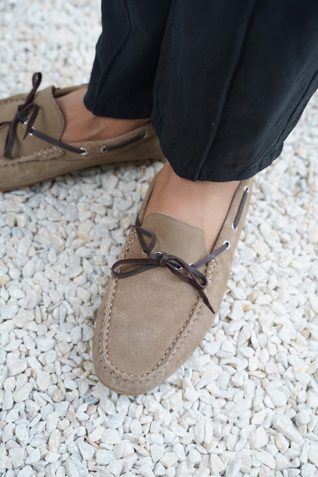 TAUPE CLASSIC LEATHER MOCCASINS