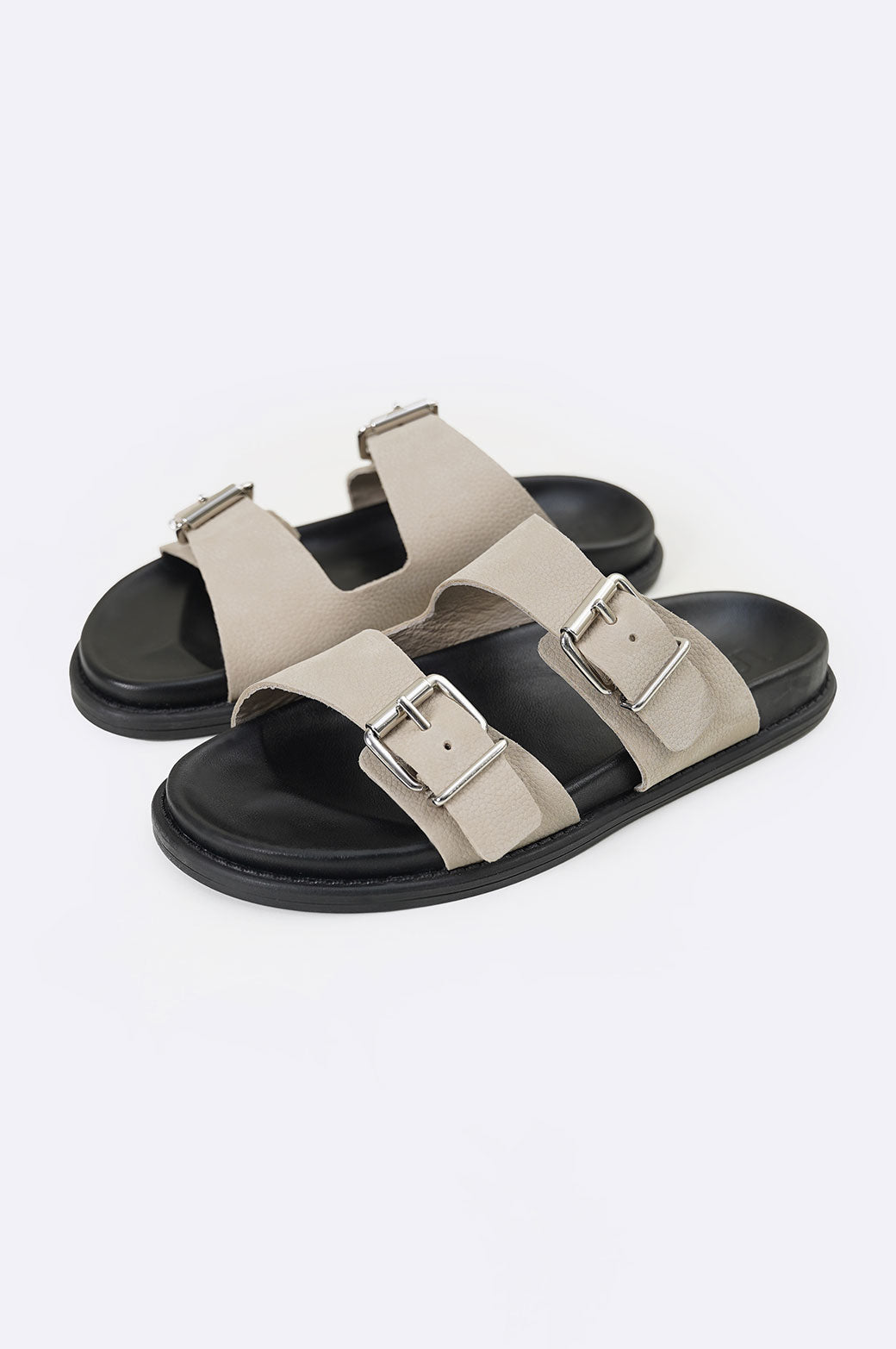 LIGHT GREY LEATHER SLIPPERS