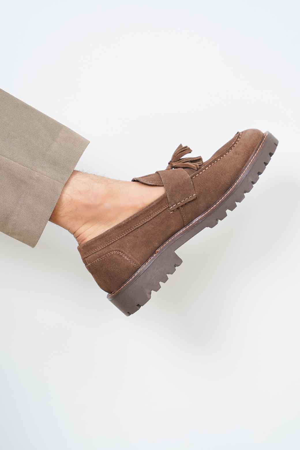 COFFEE TASSEL LOAFERS