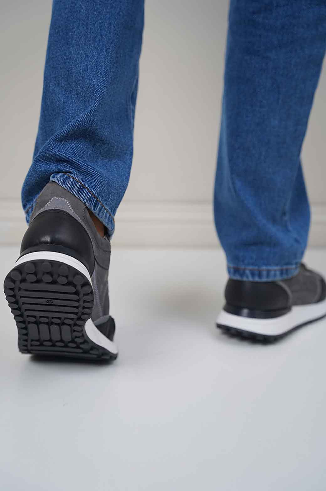 BLACK LEATHER JOGGERS