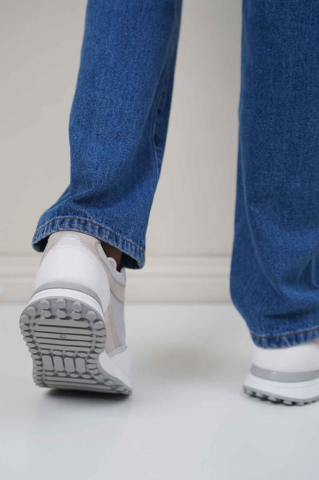 WHITE LEATHER JOGGERS