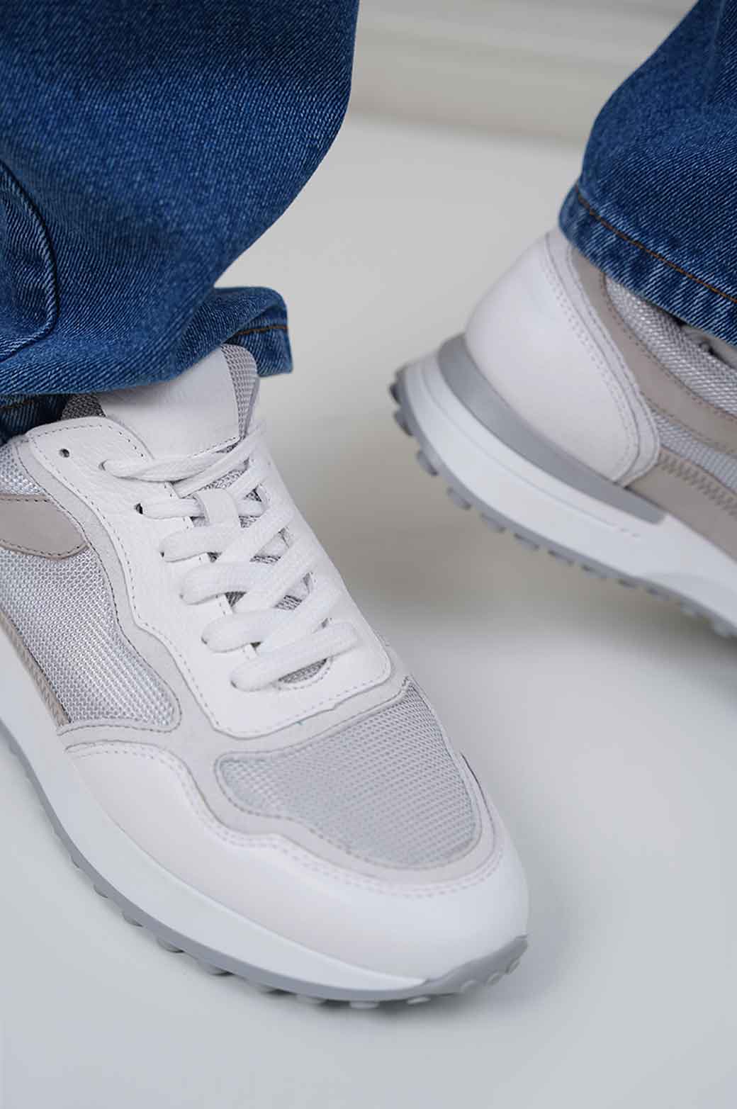 WHITE LEATHER JOGGERS