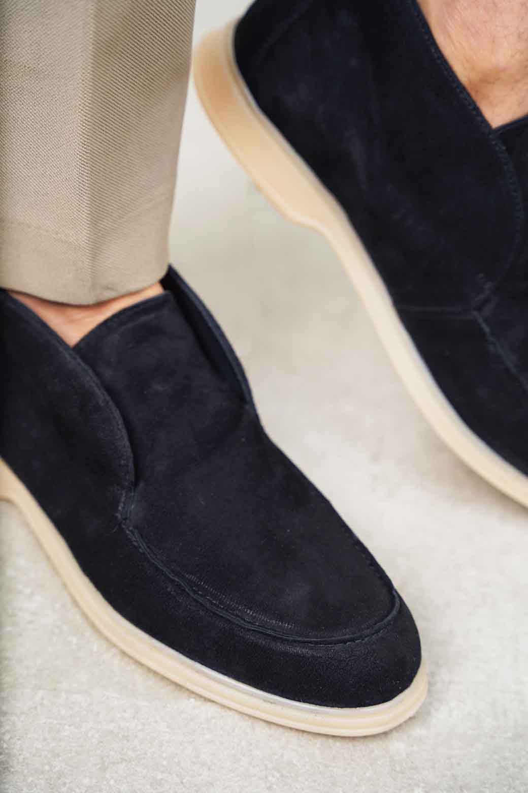 BLACK HIGH-TOP LEATHER LOAFERS